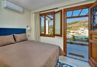 Hermes Suites Batsíon Dış mekan fotoğraf